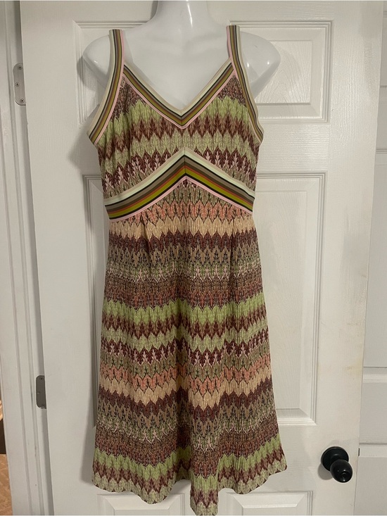 RIANI Dresses & Skirts - Sleeveless V-Neck Chevron Knit Dress in Green and Pinky by Riani Size 10